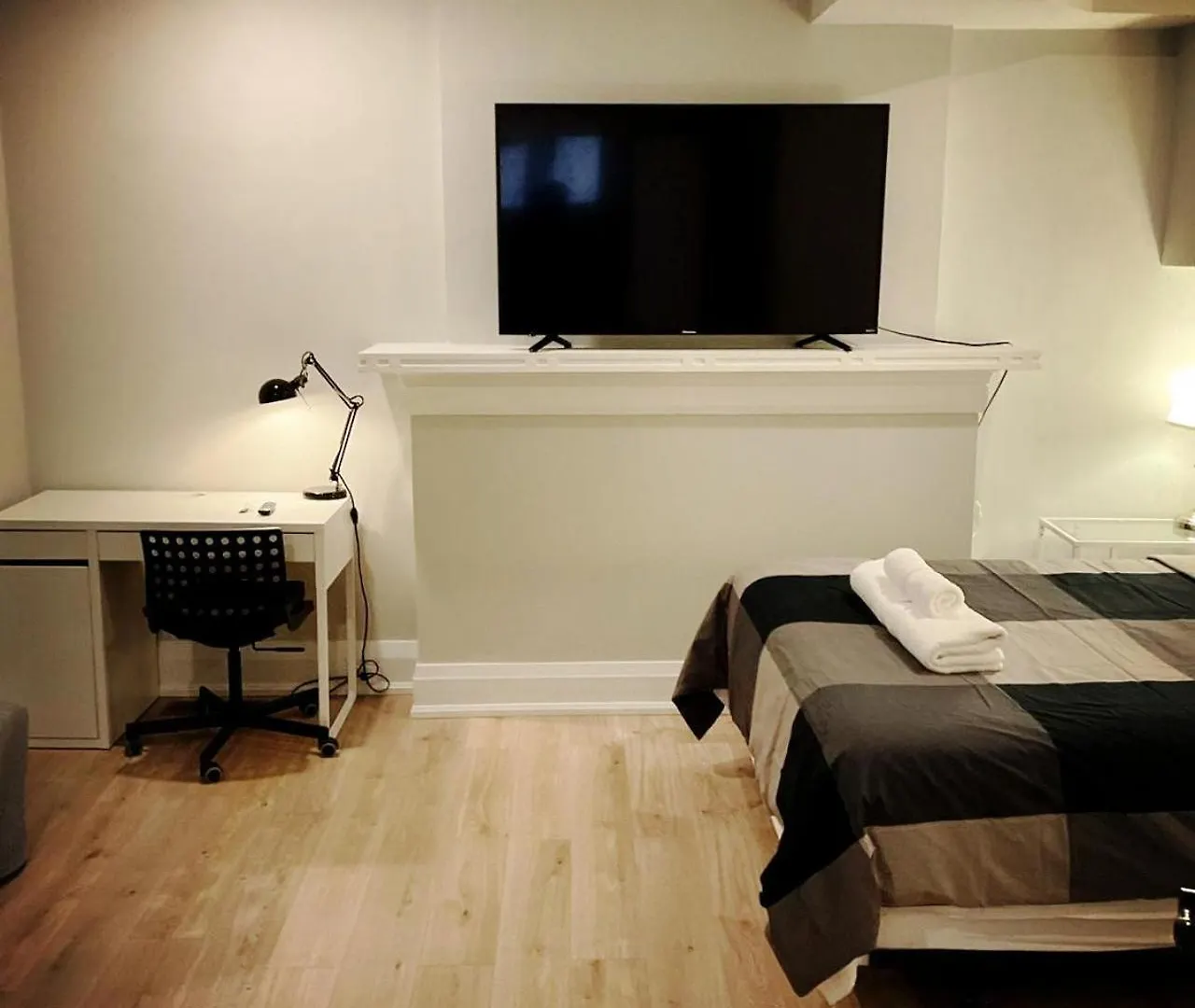 Lawrence Garden Guesthouse Toronto Canada